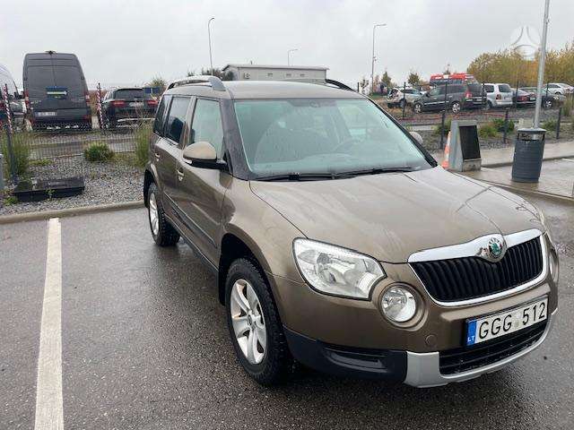 Skoda Yeti 2012 — rear view