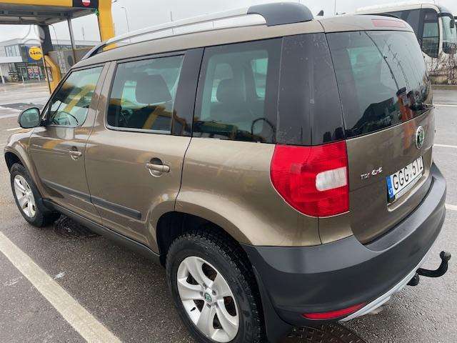 Skoda Yeti 2012 — interior