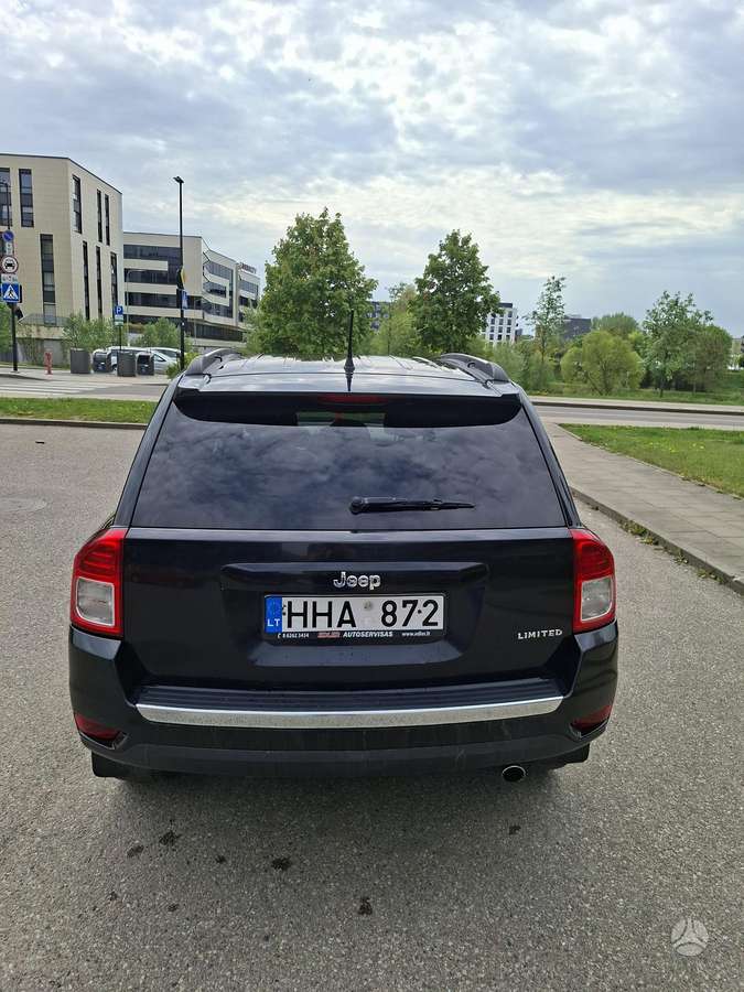 Jeep Compass 2012 — interior
