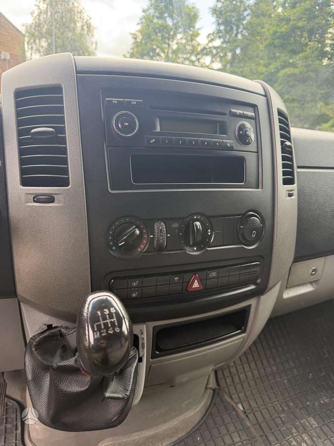 Volkswagen Crafter 2008 — photo 18