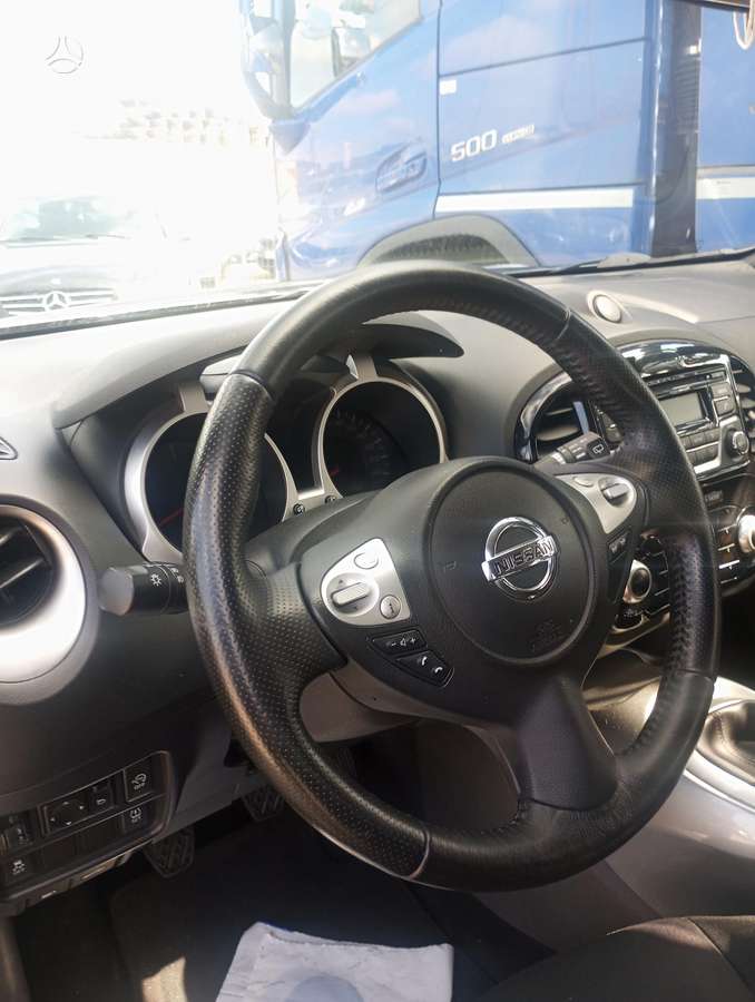 Nissan Juke 2015 — photo 11
