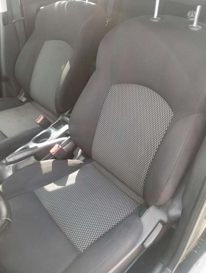 Nissan Juke 2015 — photo 17
