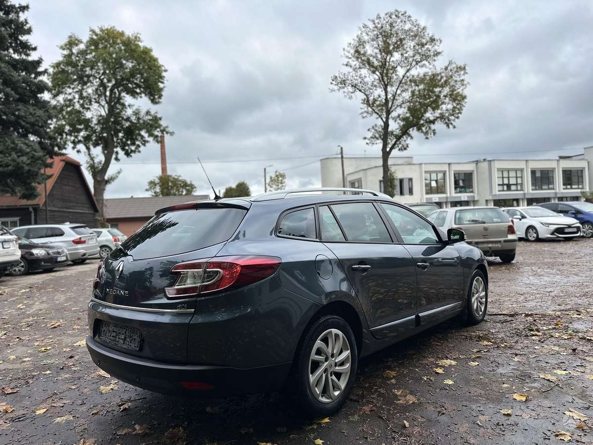 Renault Megane 2015 — photo 14