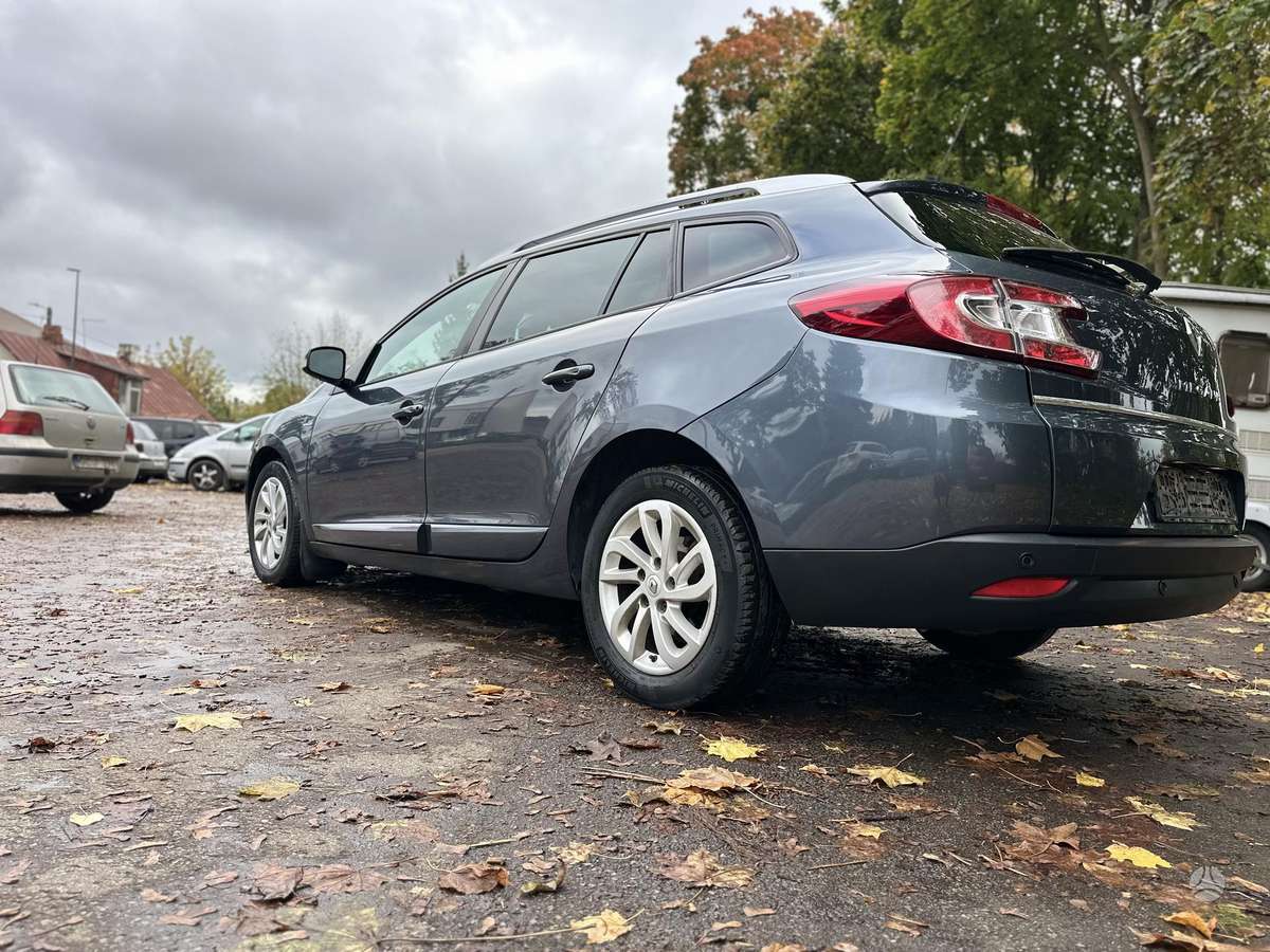 Renault Megane 2015 — photo 18