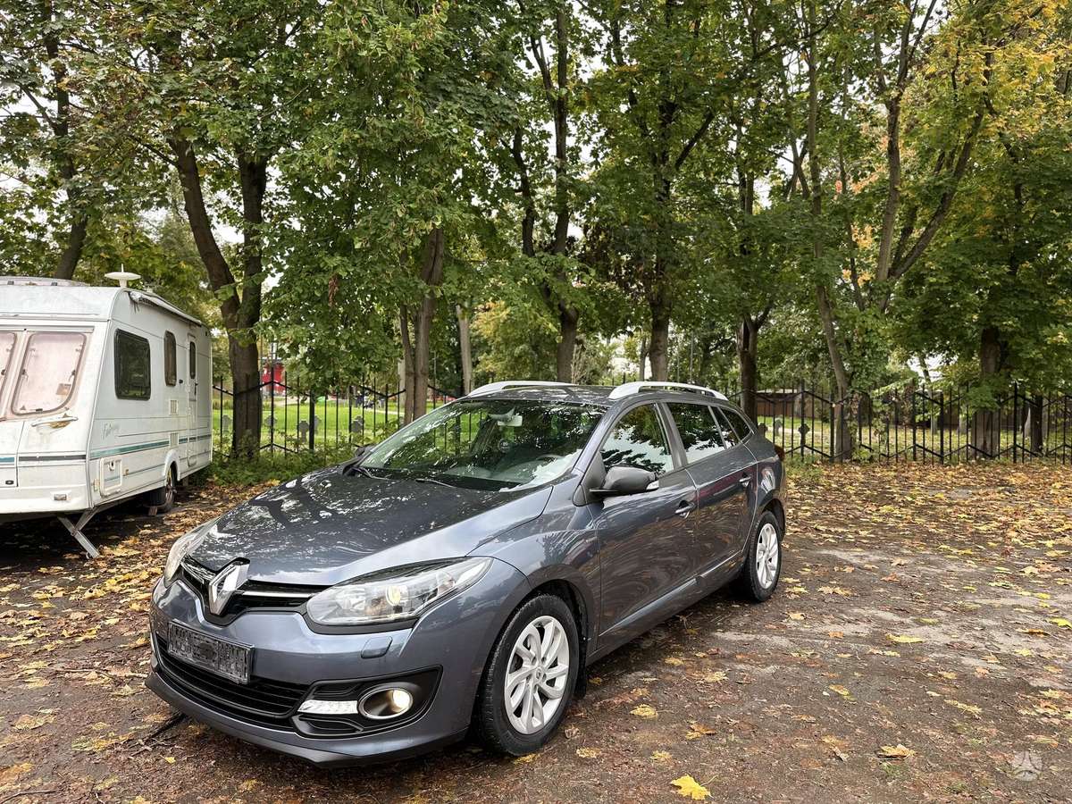 Renault Megane 2015 — rear view