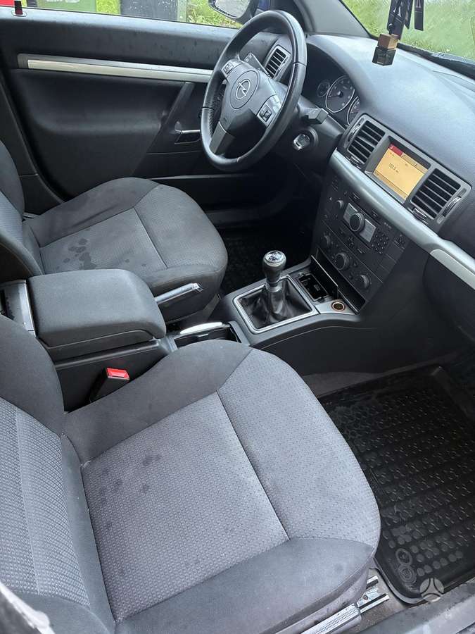 Opel Vectra 2007 — photo 11