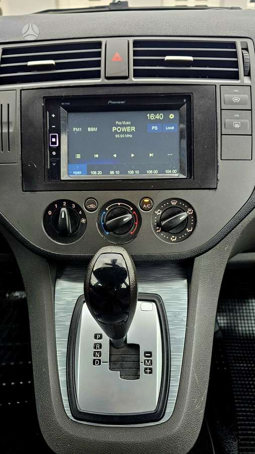 Ford C-MAX 2008 — салон