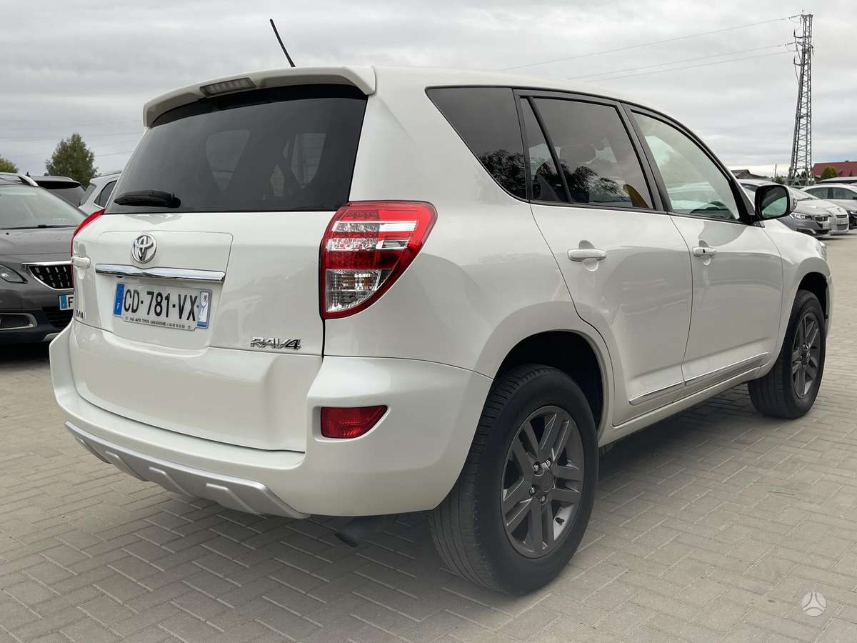 Toyota RAV4 2012 — engine 2231 cm³, 150 HP (110kW)