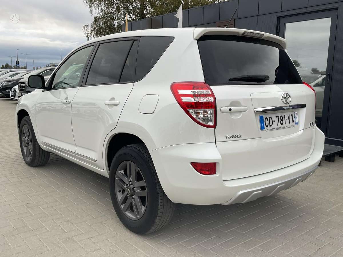 Toyota RAV4 2012 — photo 6