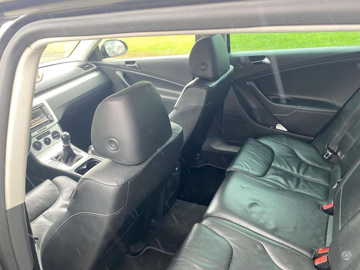 Volkswagen Passat 2009 — photo 15