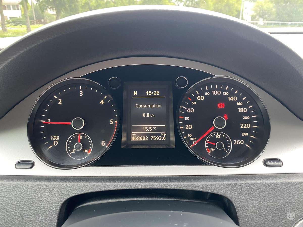 Volkswagen Passat 2009 — photo 17
