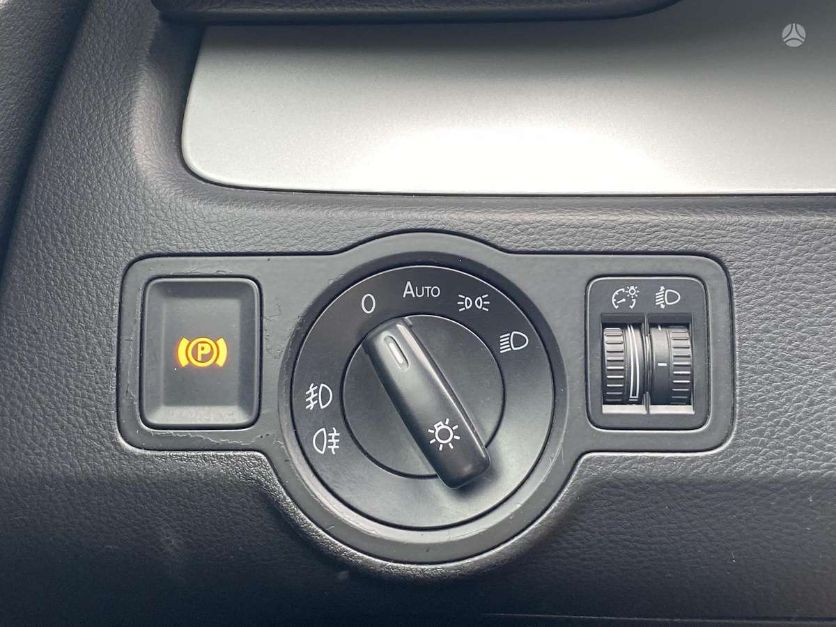 Volkswagen Passat 2009 — photo 20