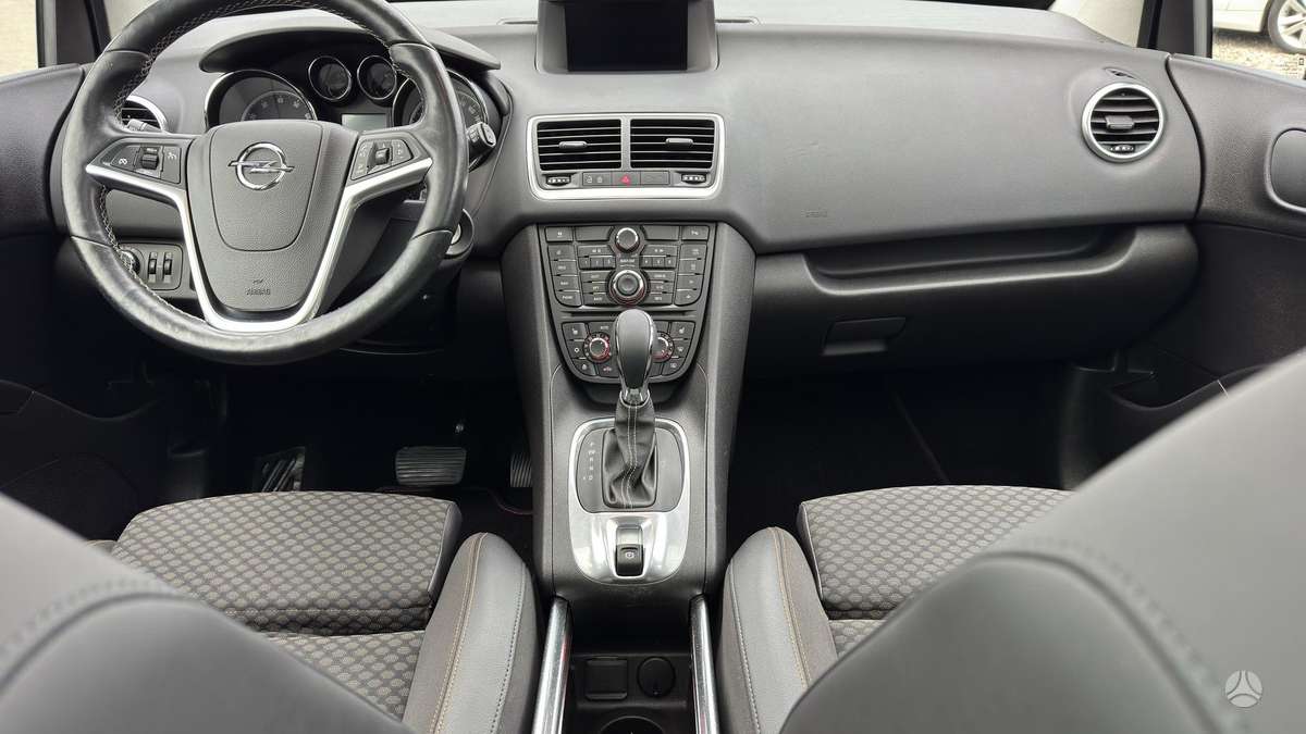 Opel Meriva 2015 — photo 11