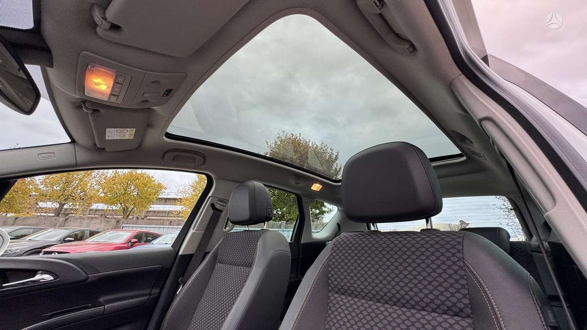 Opel Meriva 2015 — photo 17