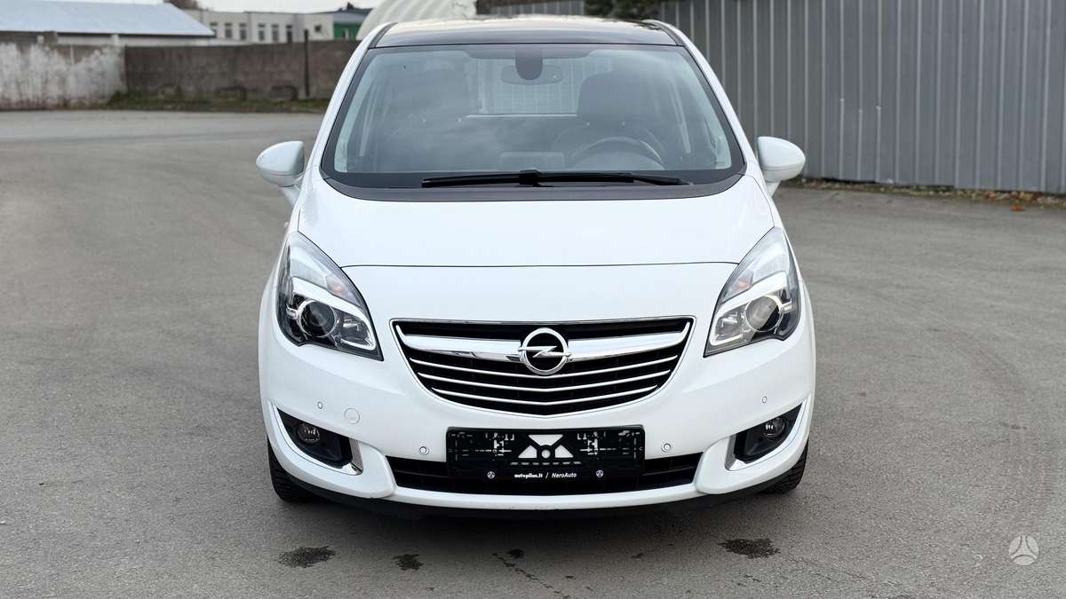 Opel Meriva 2015 — rear view