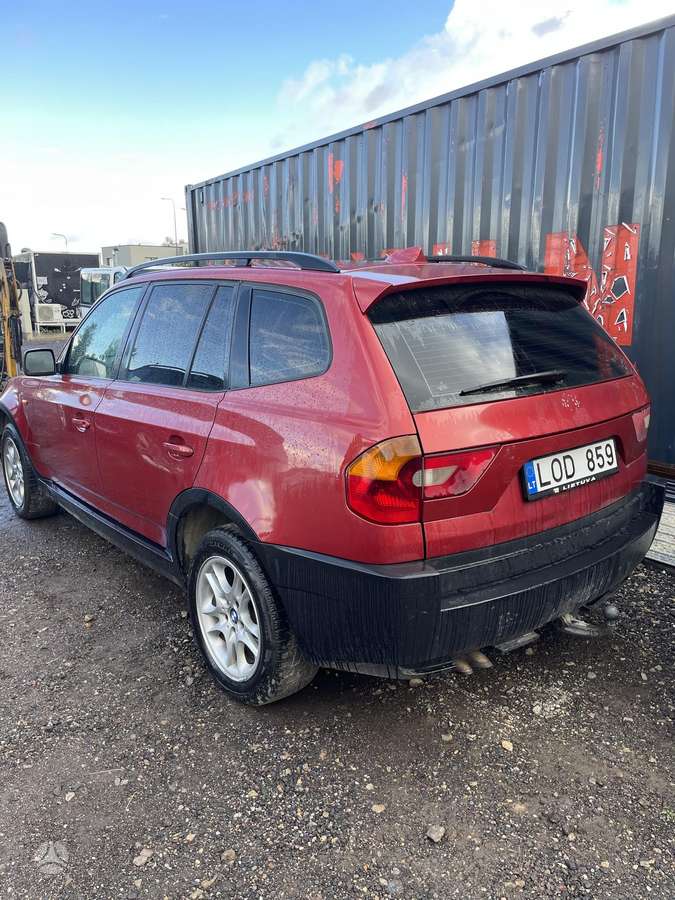 BMW X3 2004 — interior