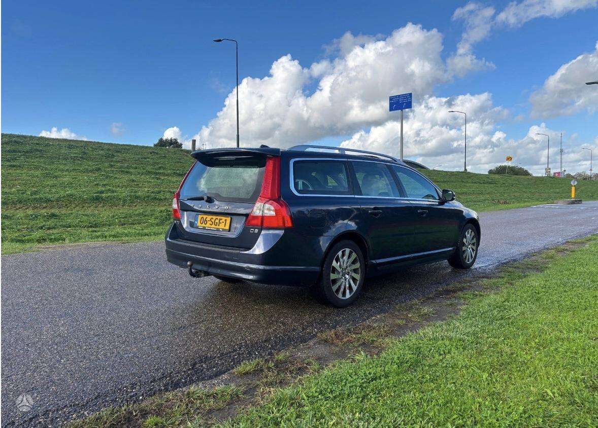 Volvo V70 2011 — engine 1984 cm³, 163 HP (120kW)