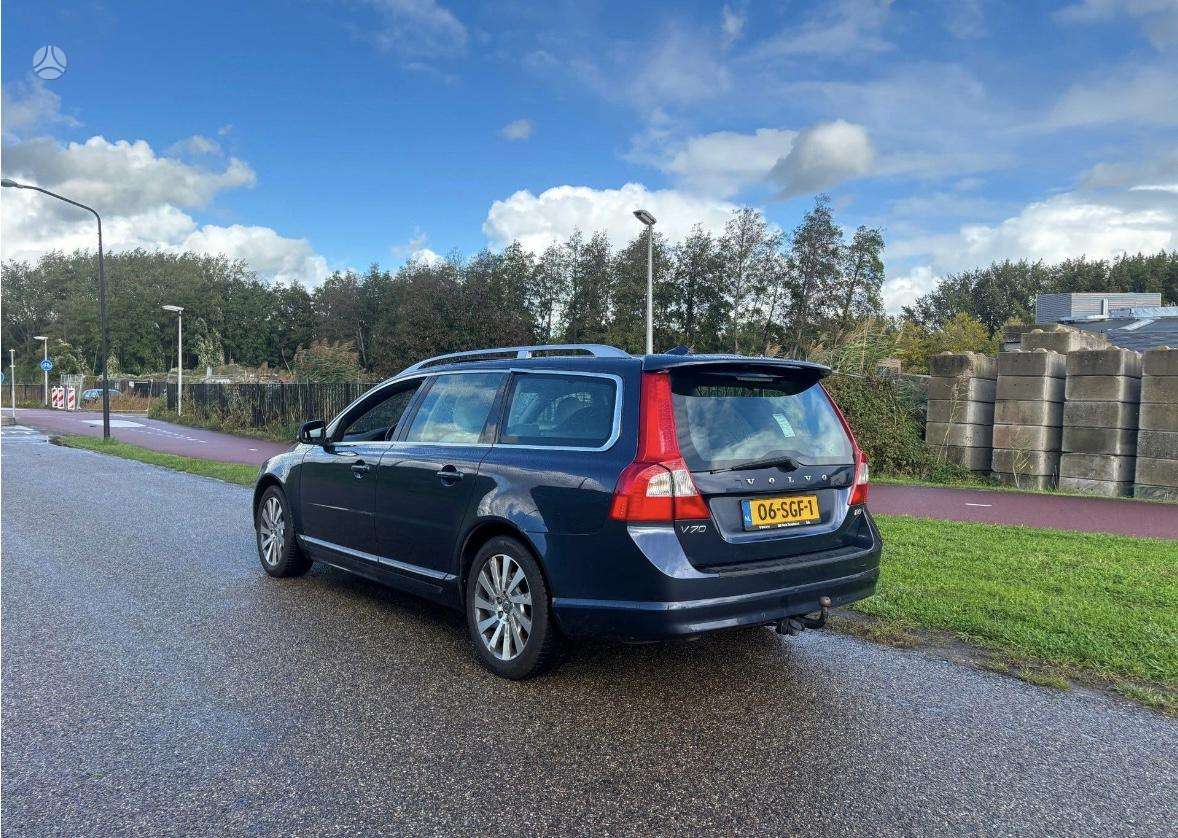 Volvo V70 2011 — photo 6