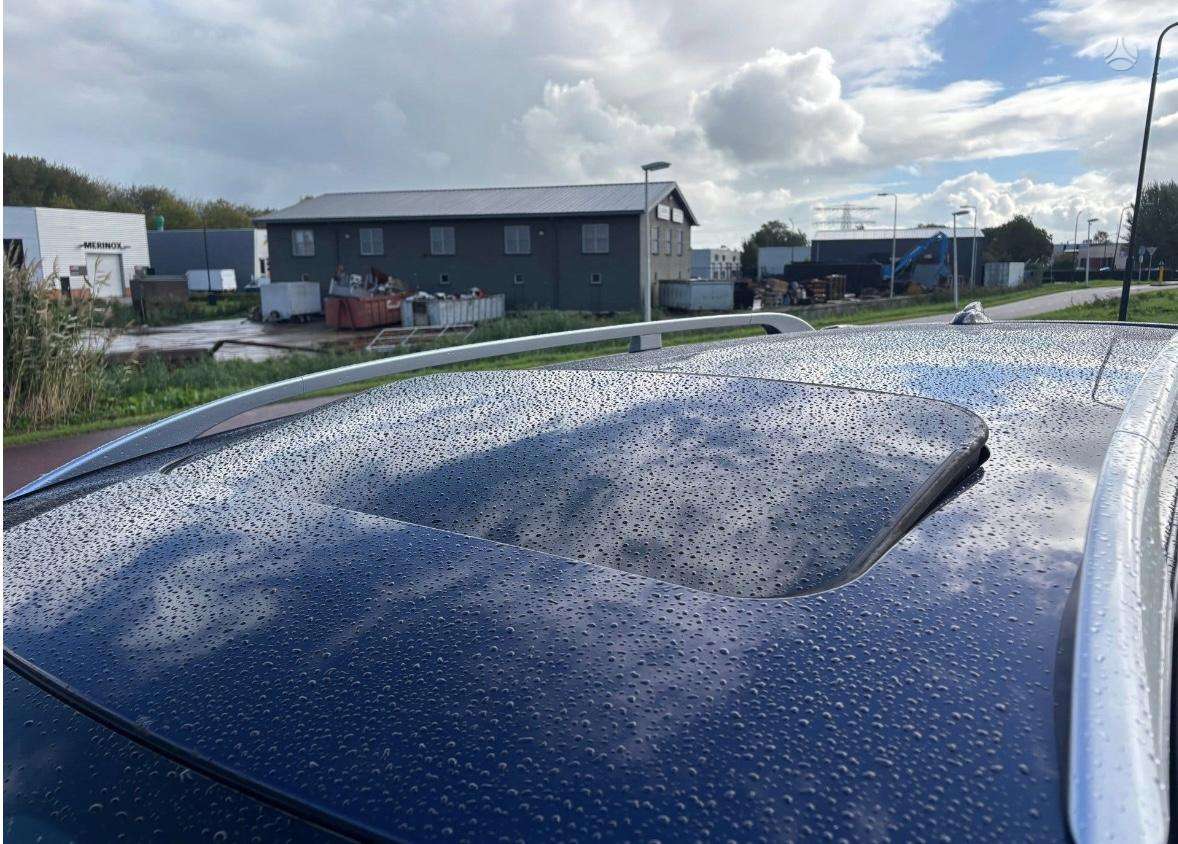 Volvo V70 2011 — photo 8