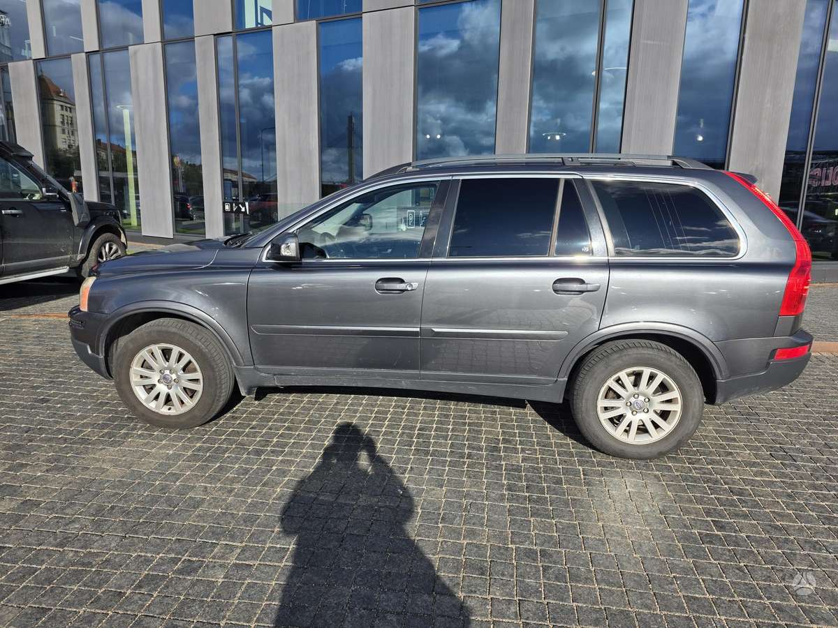 Volvo XC90 2007 — rear view