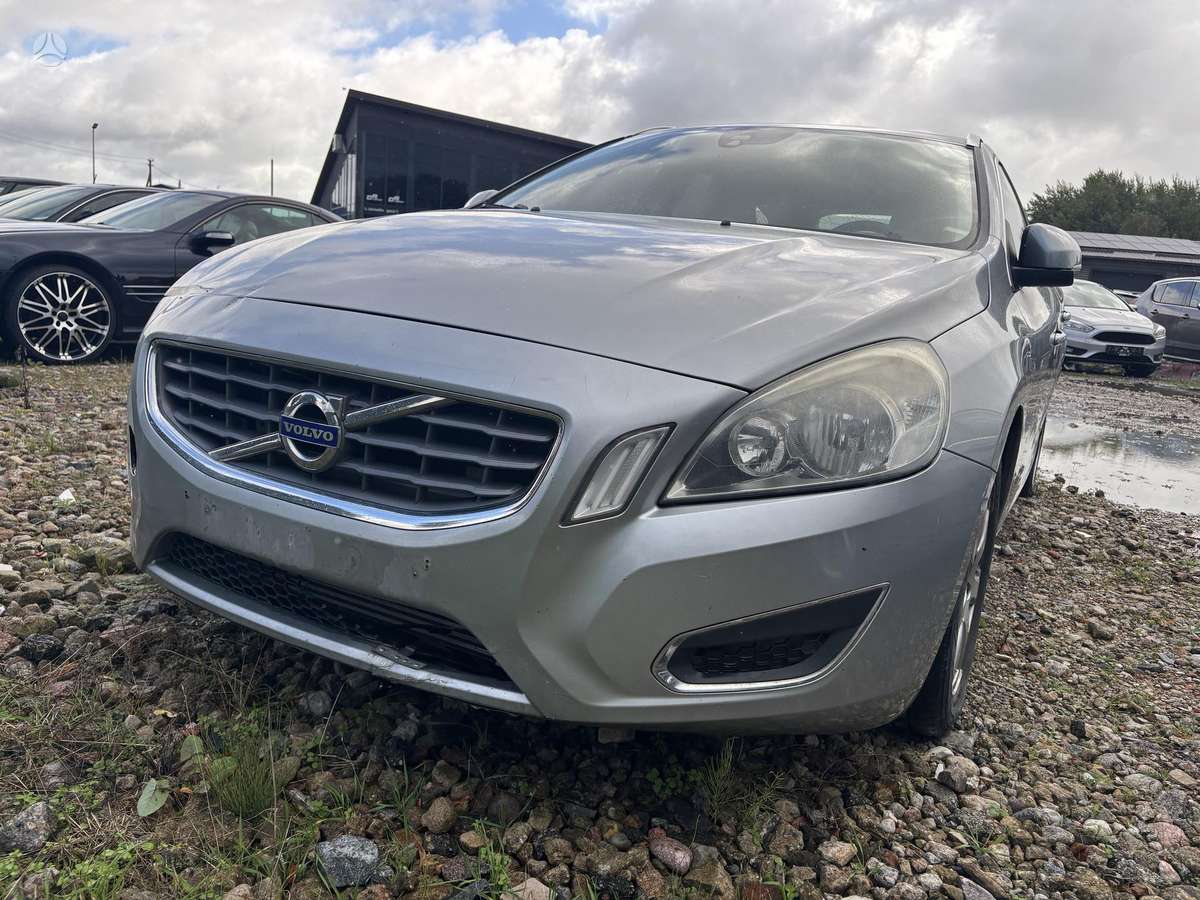 Volvo V60 2012 — engine 1560 cm³, 116 HP (85kW)