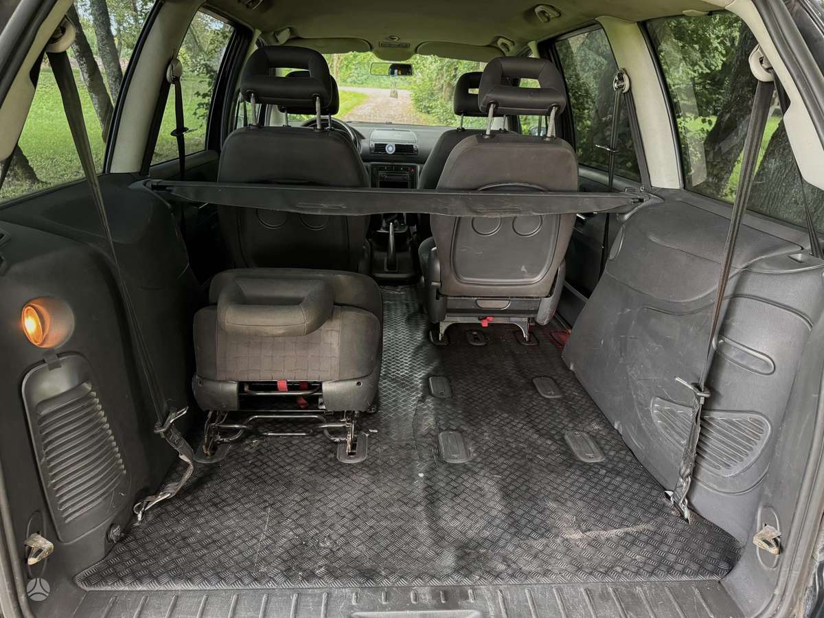 Seat Alhambra 2005 — photo 12