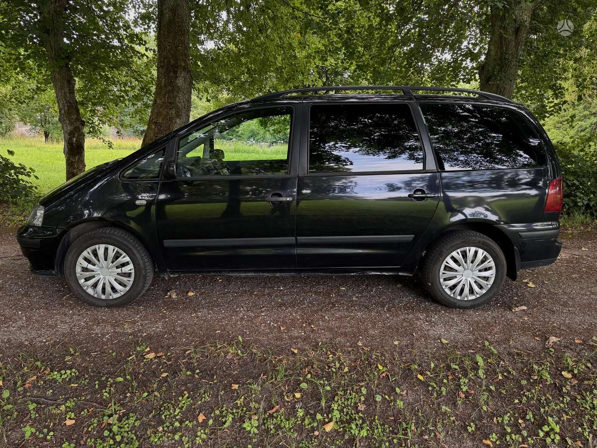 Seat Alhambra 2005 — rear view