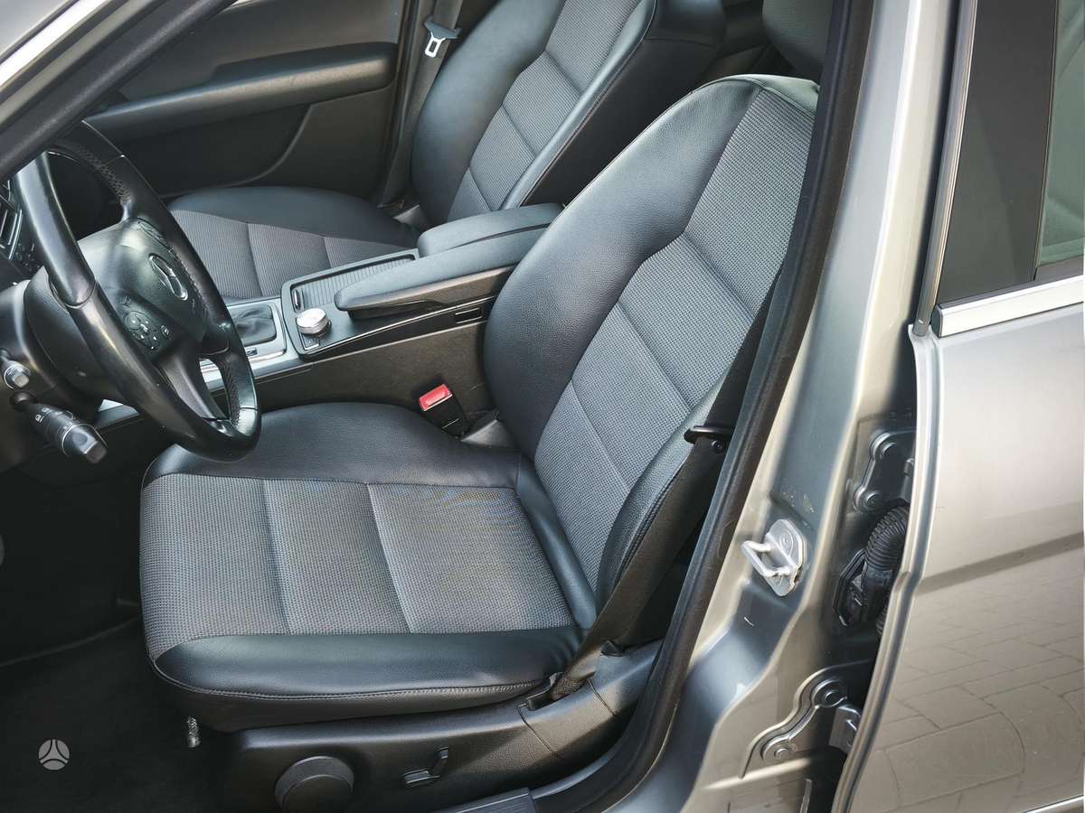 Mercedes-Benz C220 2009 — photo 7