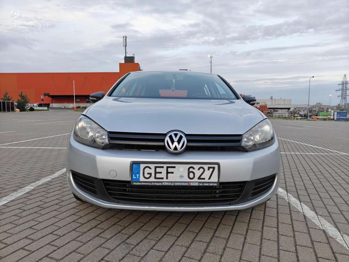 Volkswagen Golf 2012 — interior