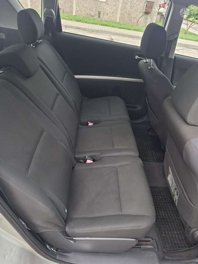 Toyota Corolla 2005 — photo 5