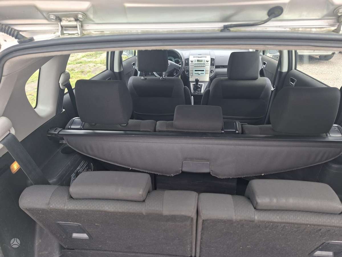 Toyota Corolla 2005 — photo 6