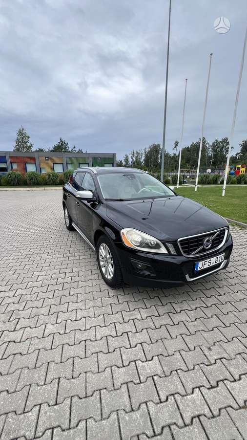 Volvo XC60 2010 — вигляд ззаду