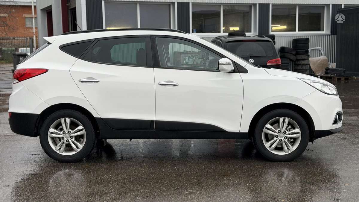 Hyundai ix35 2012 — photo 7