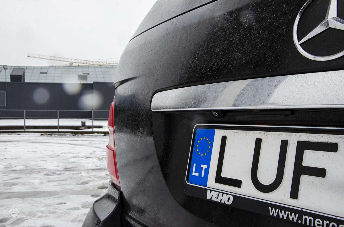 Mercedes-Benz ML550 2010 — photo 9