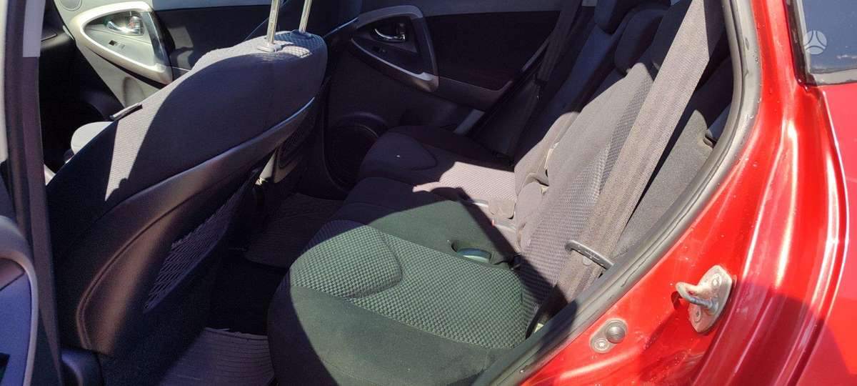 Toyota RAV4 2008 — photo 11