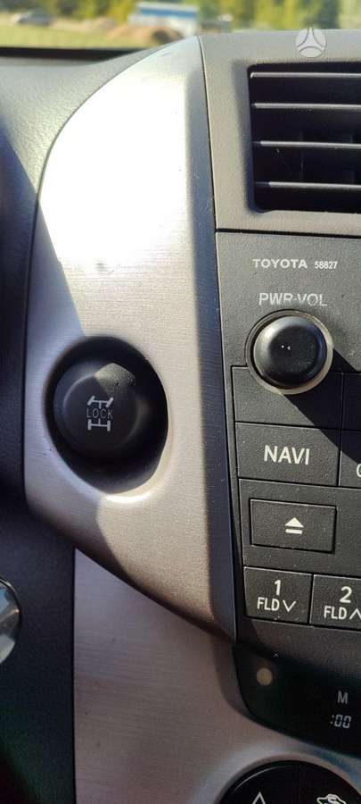 Toyota RAV4 2008 — photo 9