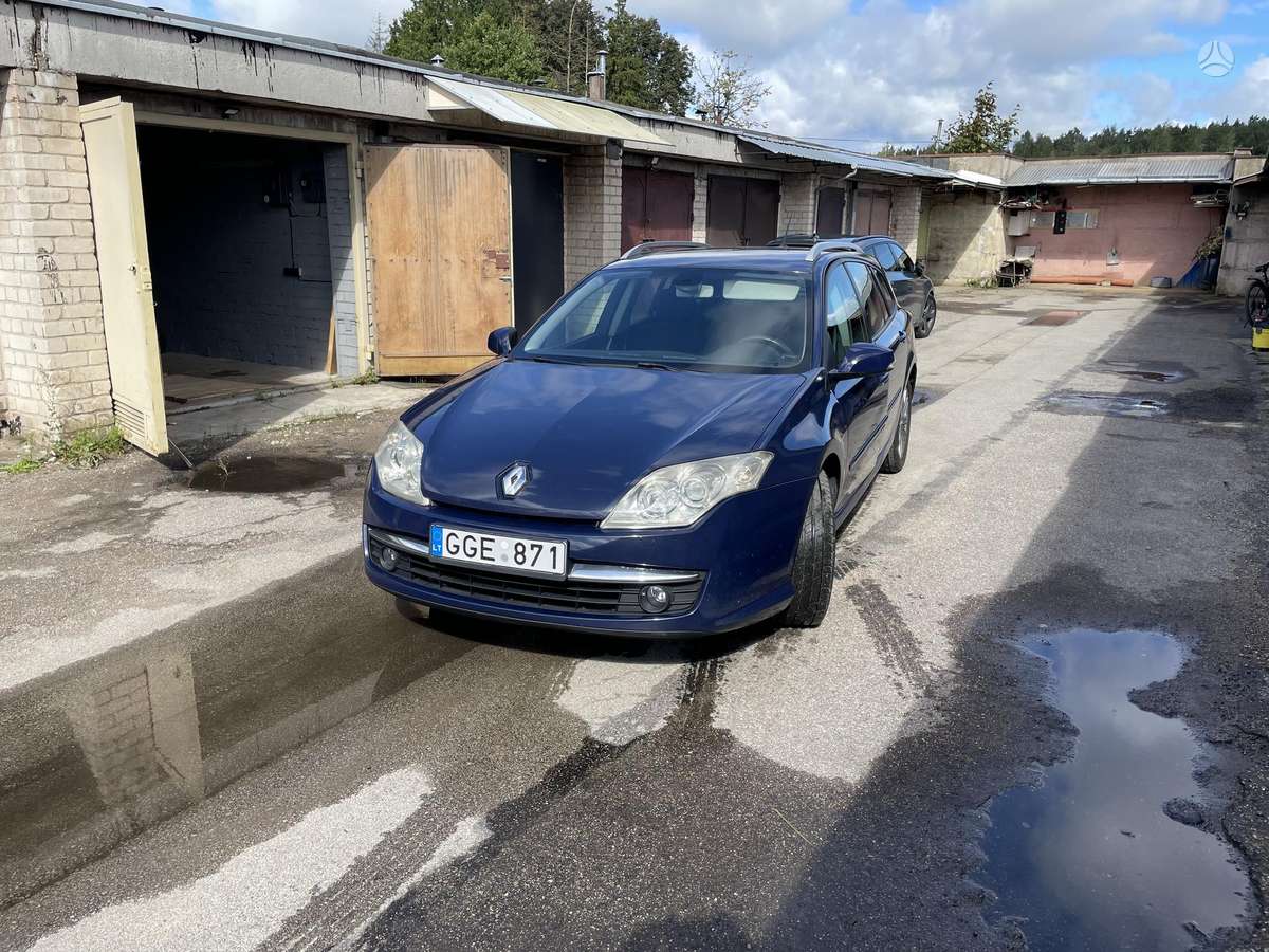 Renault Laguna 2009 — photo 12