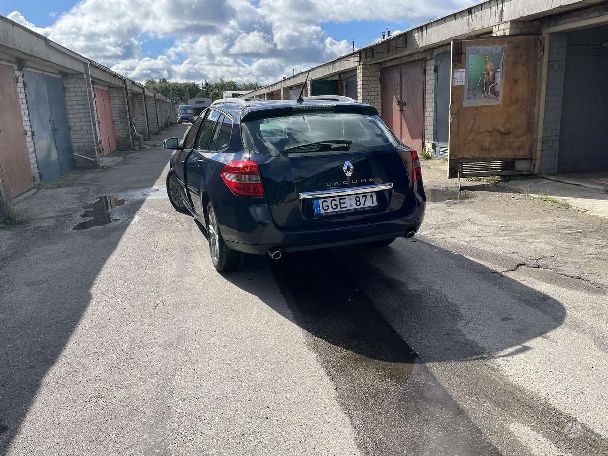 Renault Laguna 2009 — photo 13