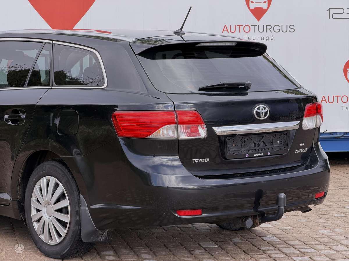Toyota Avensis 2013 — photo 6