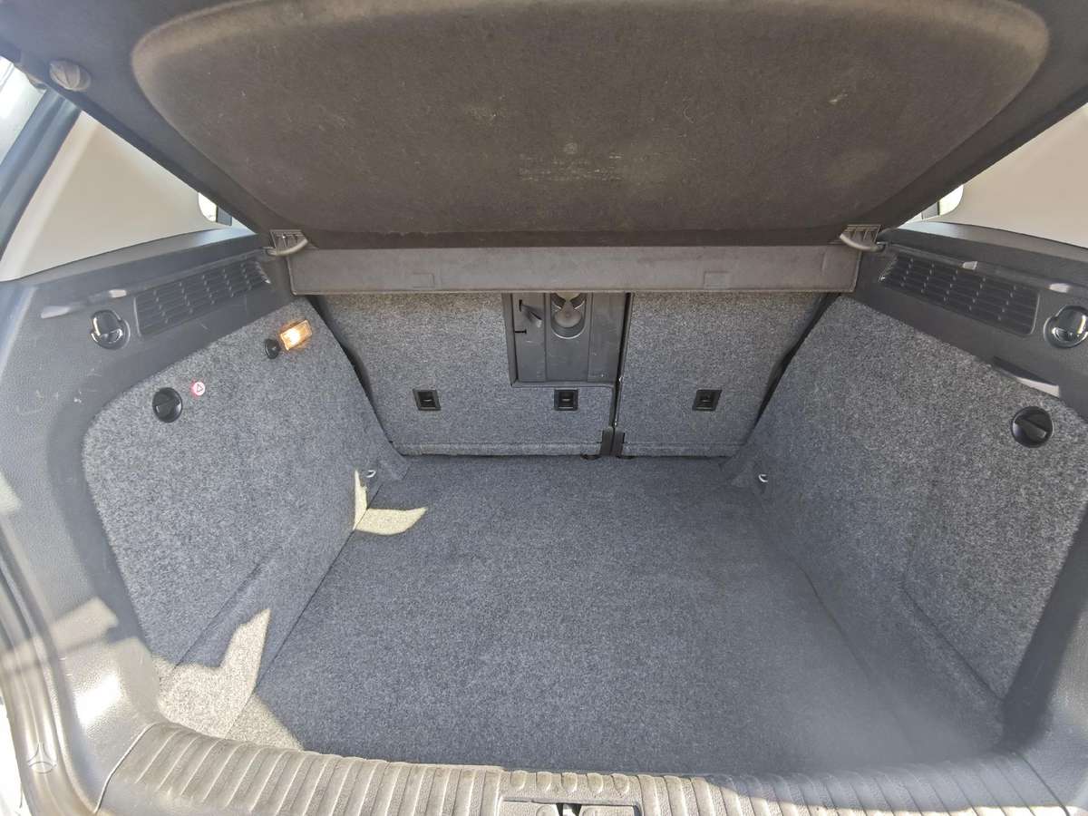 Volkswagen Tiguan 2011 — photo 10