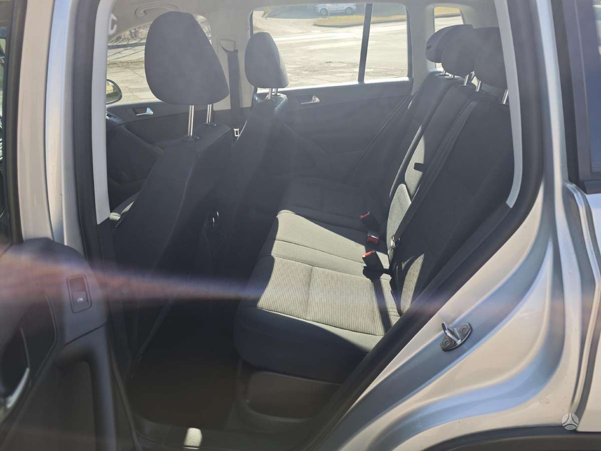 Volkswagen Tiguan 2011 — photo 11