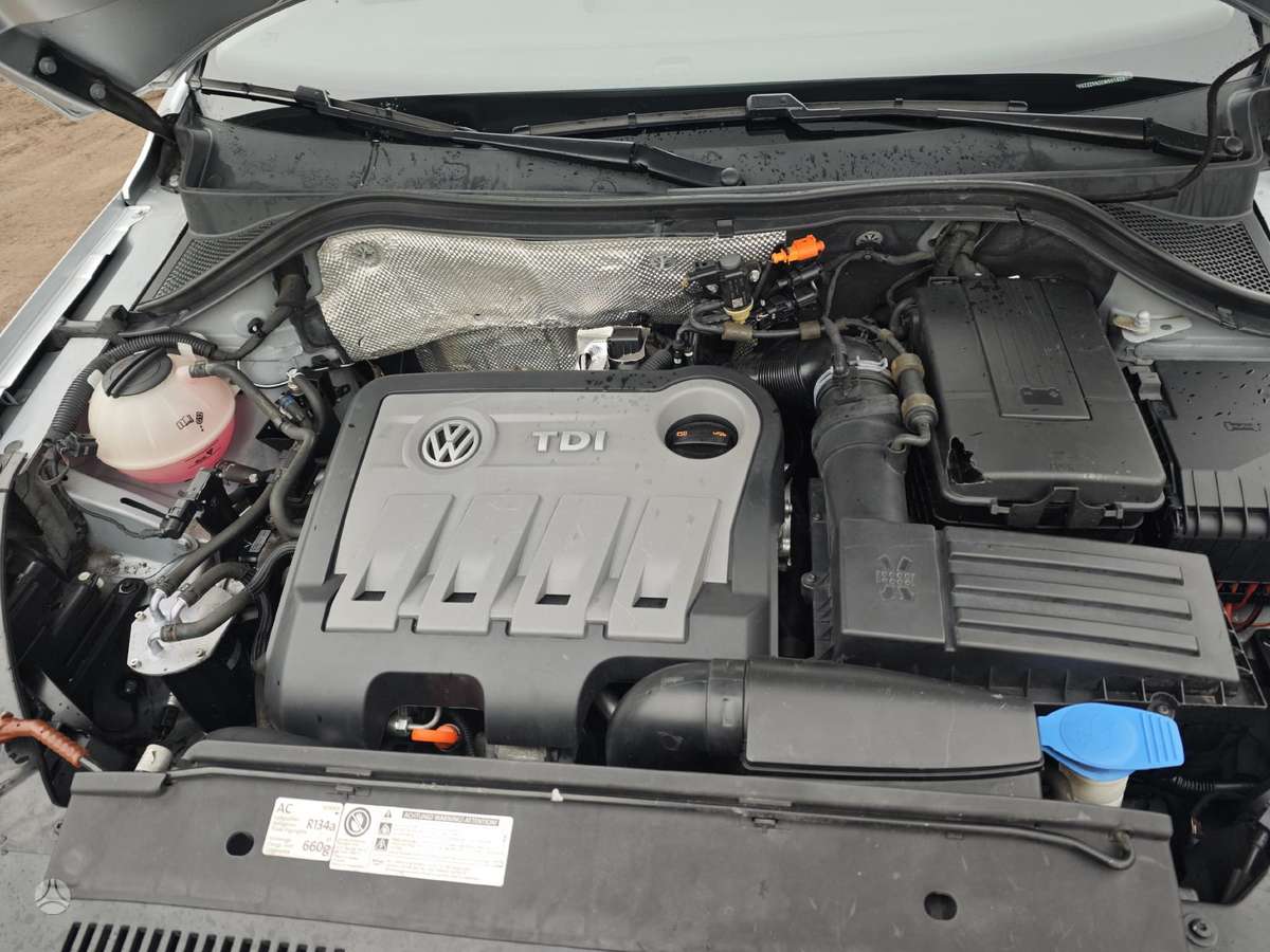 Volkswagen Tiguan 2011 — photo 12