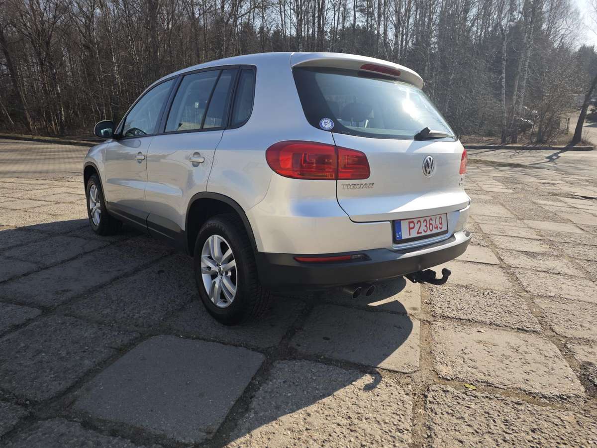 Volkswagen Tiguan 2011 — engine 1968 cm³, 110 HP (81kW)