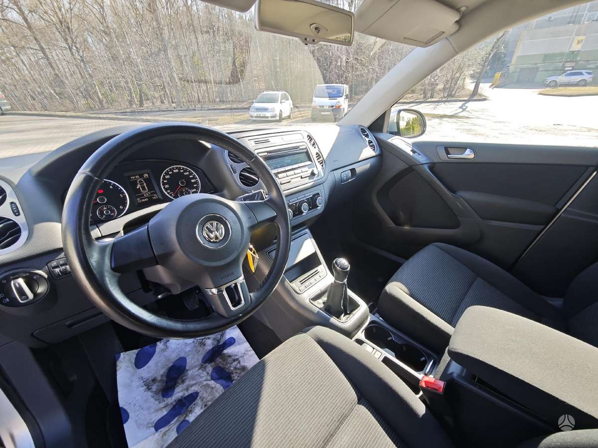 Volkswagen Tiguan 2011 — photo 5