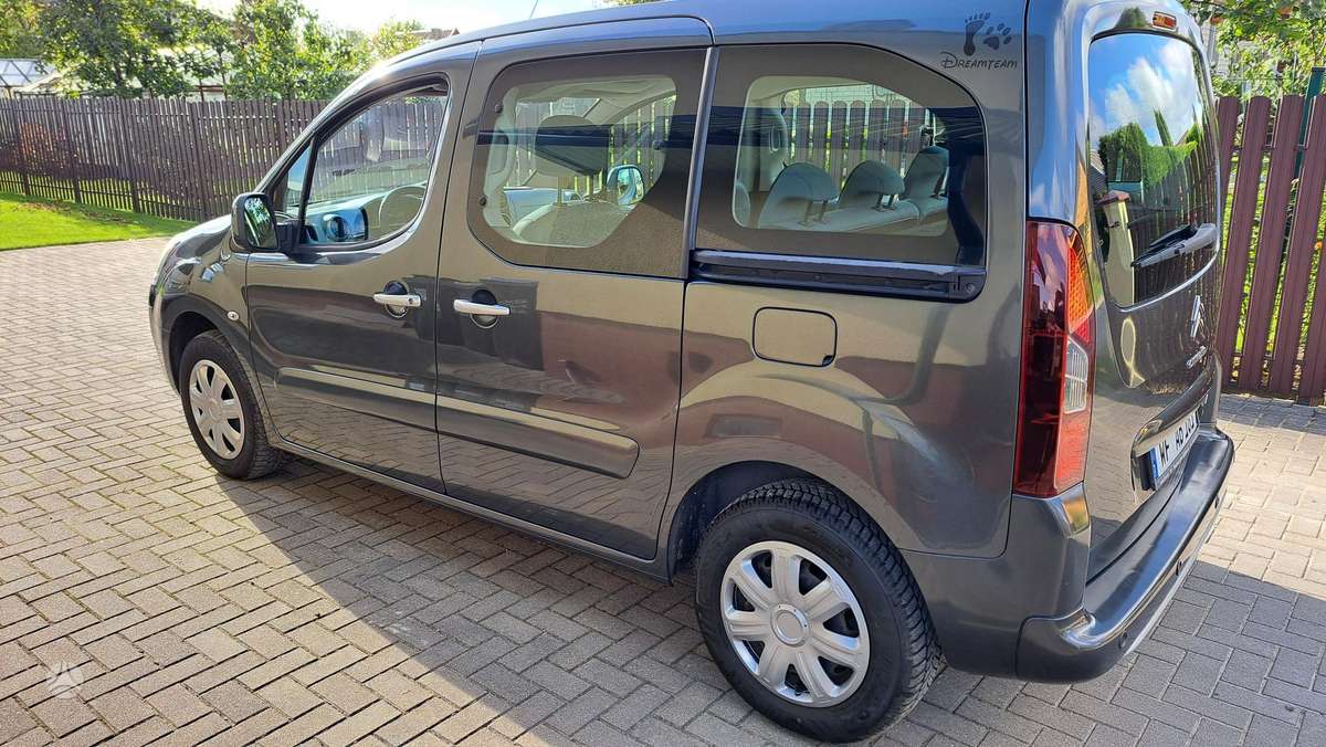 Citroen Berlingo 2014 — салон