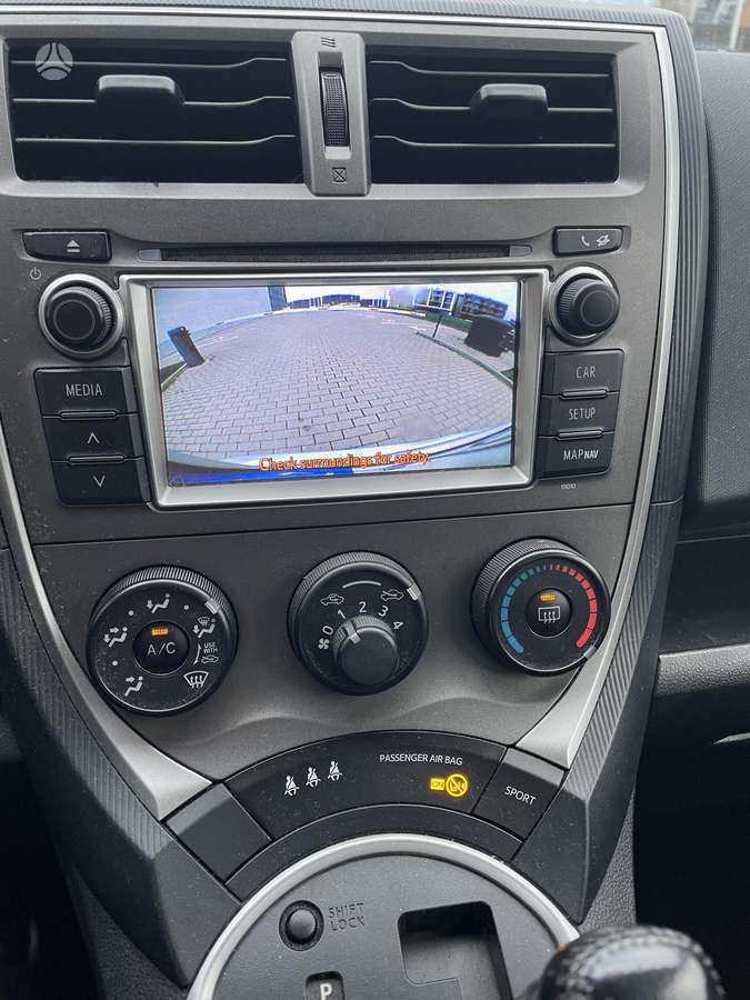 Toyota Verso-S 2011 — photo 28