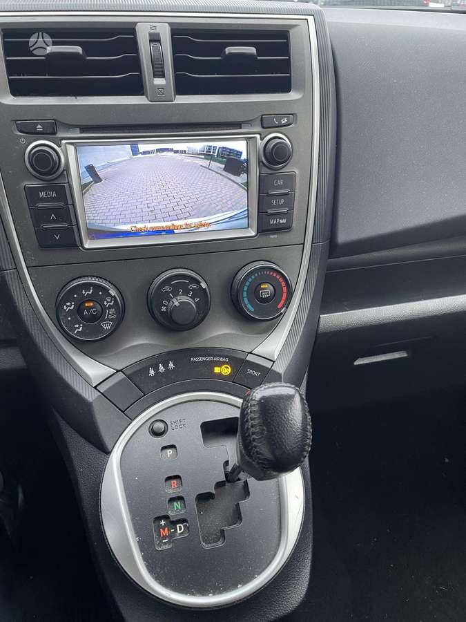 Toyota Verso-S 2011 — photo 29