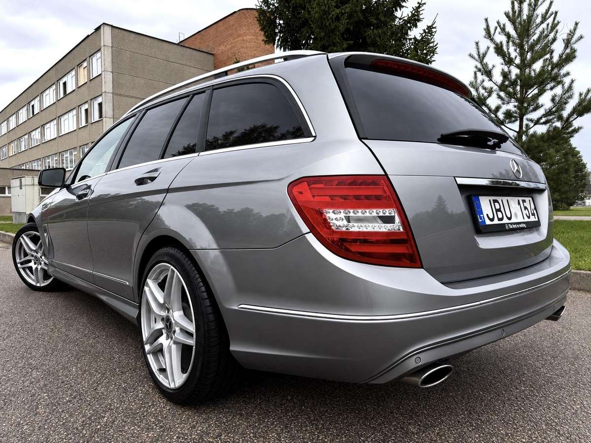 Mercedes-Benz C220 2012 — photo 7