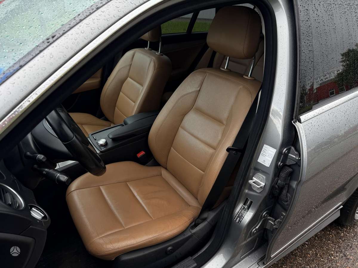 Mercedes-Benz C220 2012 — photo 9
