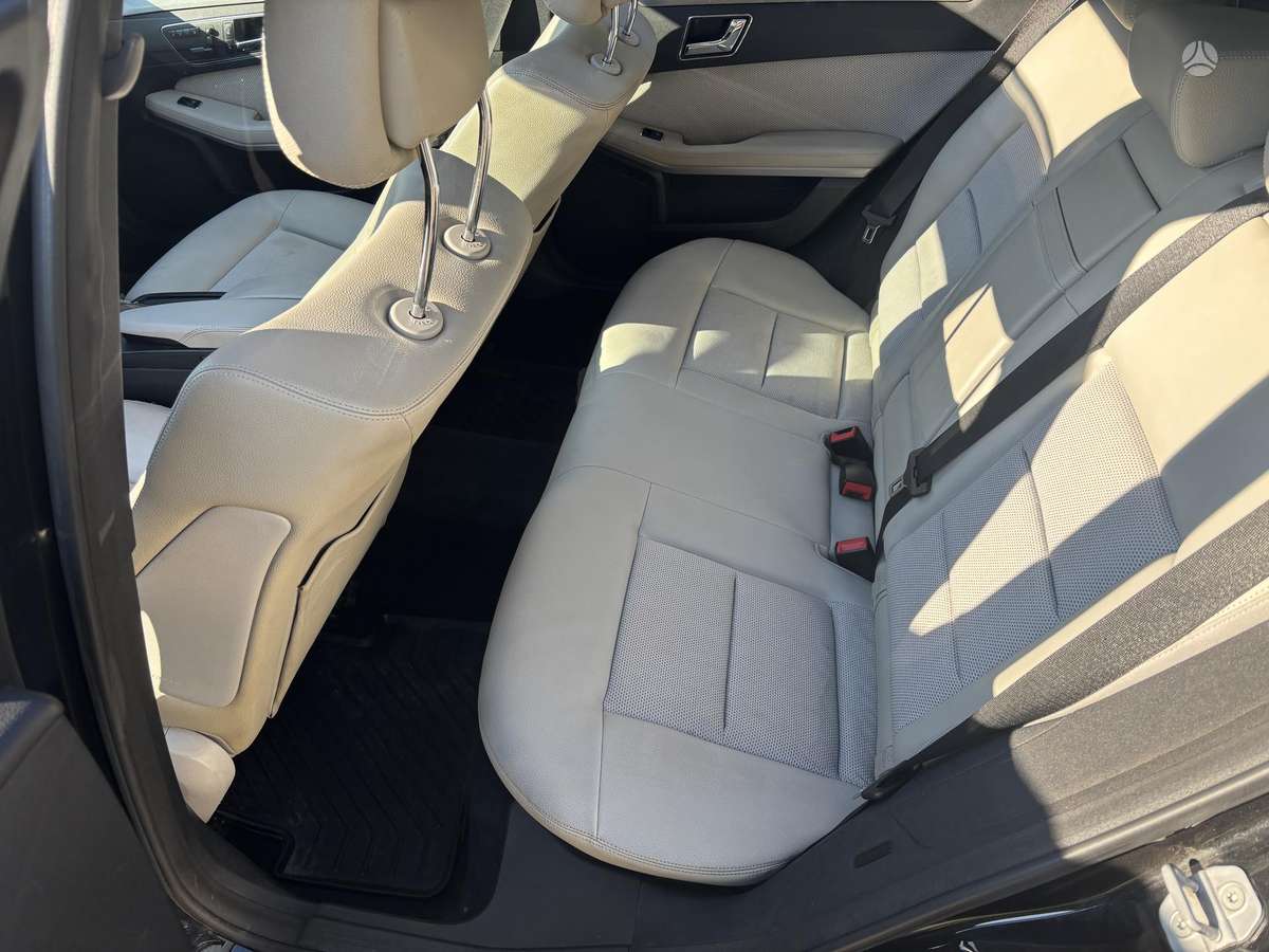 Mercedes-Benz E250 2010 — photo 9